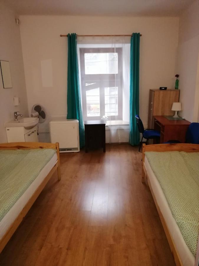 Hostel Gliwice Centrum Parking Eksteriør billede