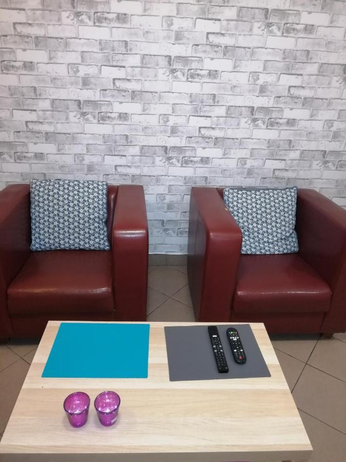 Hostel Gliwice Centrum Parking Eksteriør billede