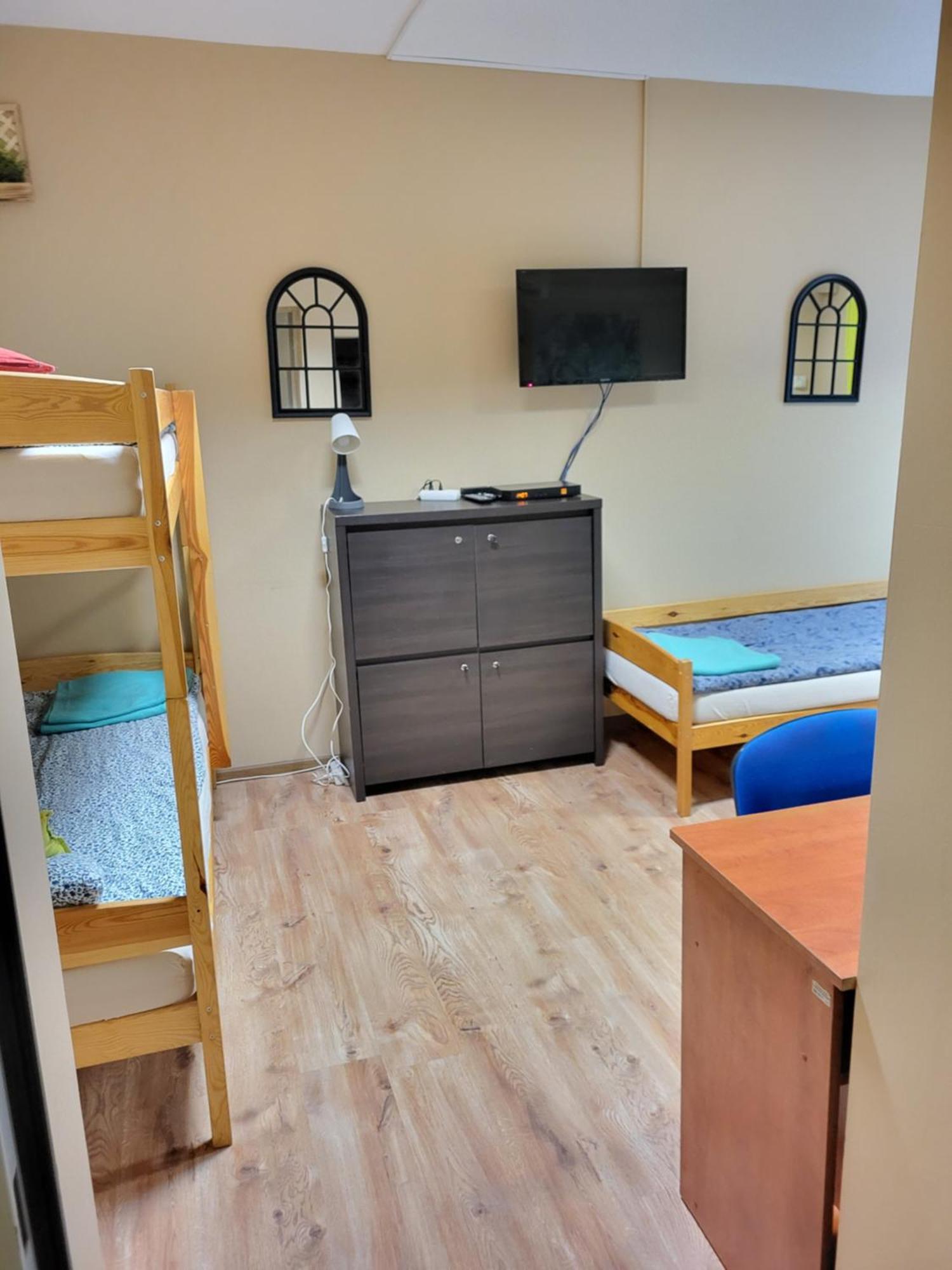 Hostel Gliwice Centrum Parking Eksteriør billede