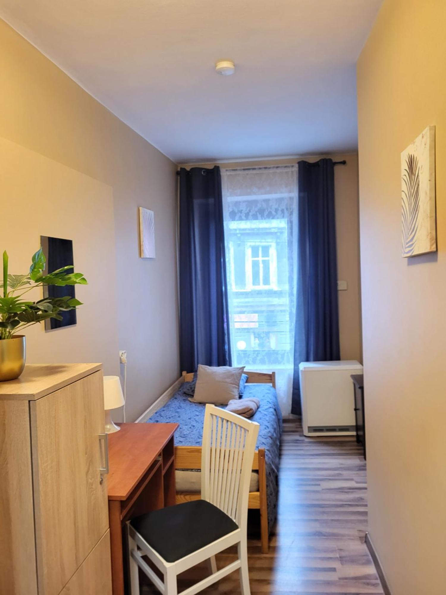Hostel Gliwice Centrum Parking Værelse billede