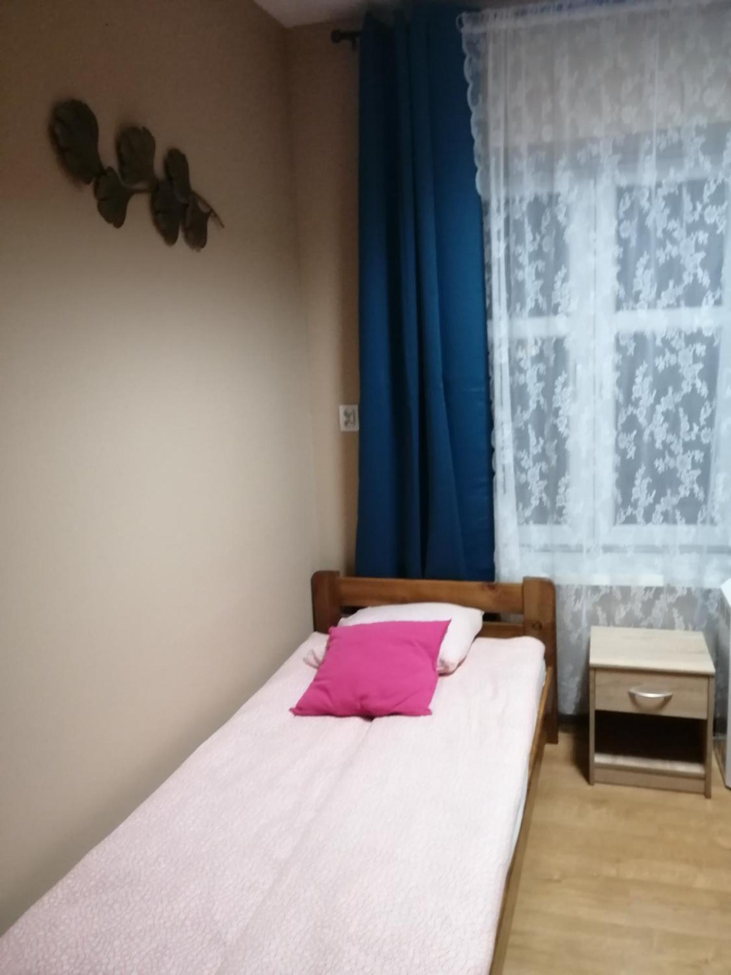 Hostel Gliwice Centrum Parking Værelse billede