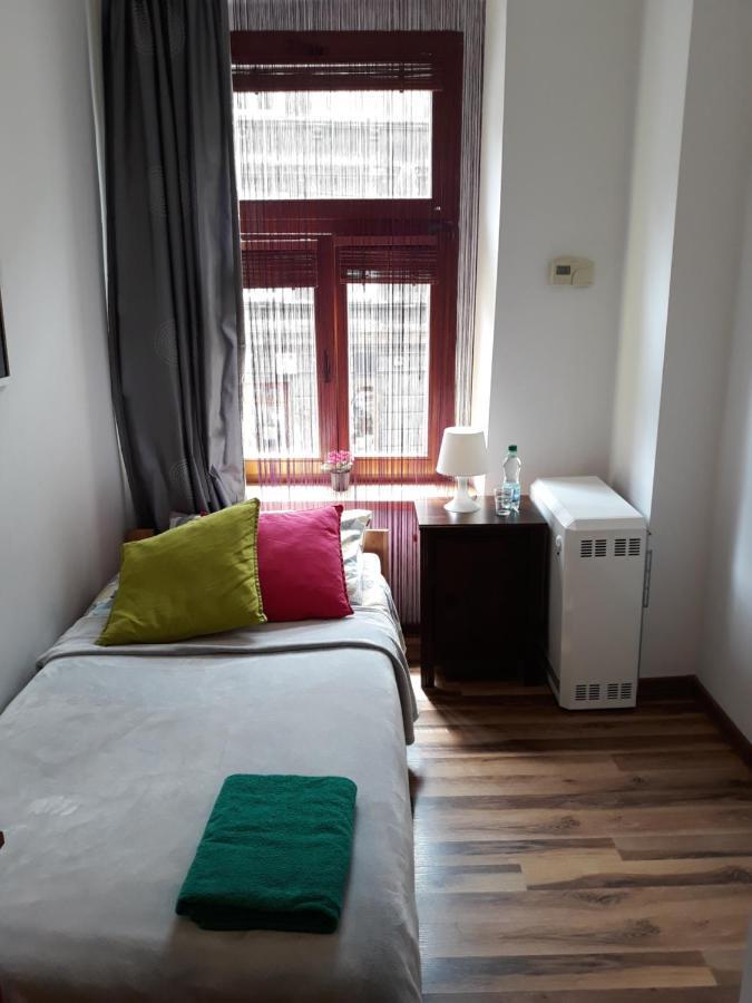 Hostel Gliwice Centrum Parking Eksteriør billede